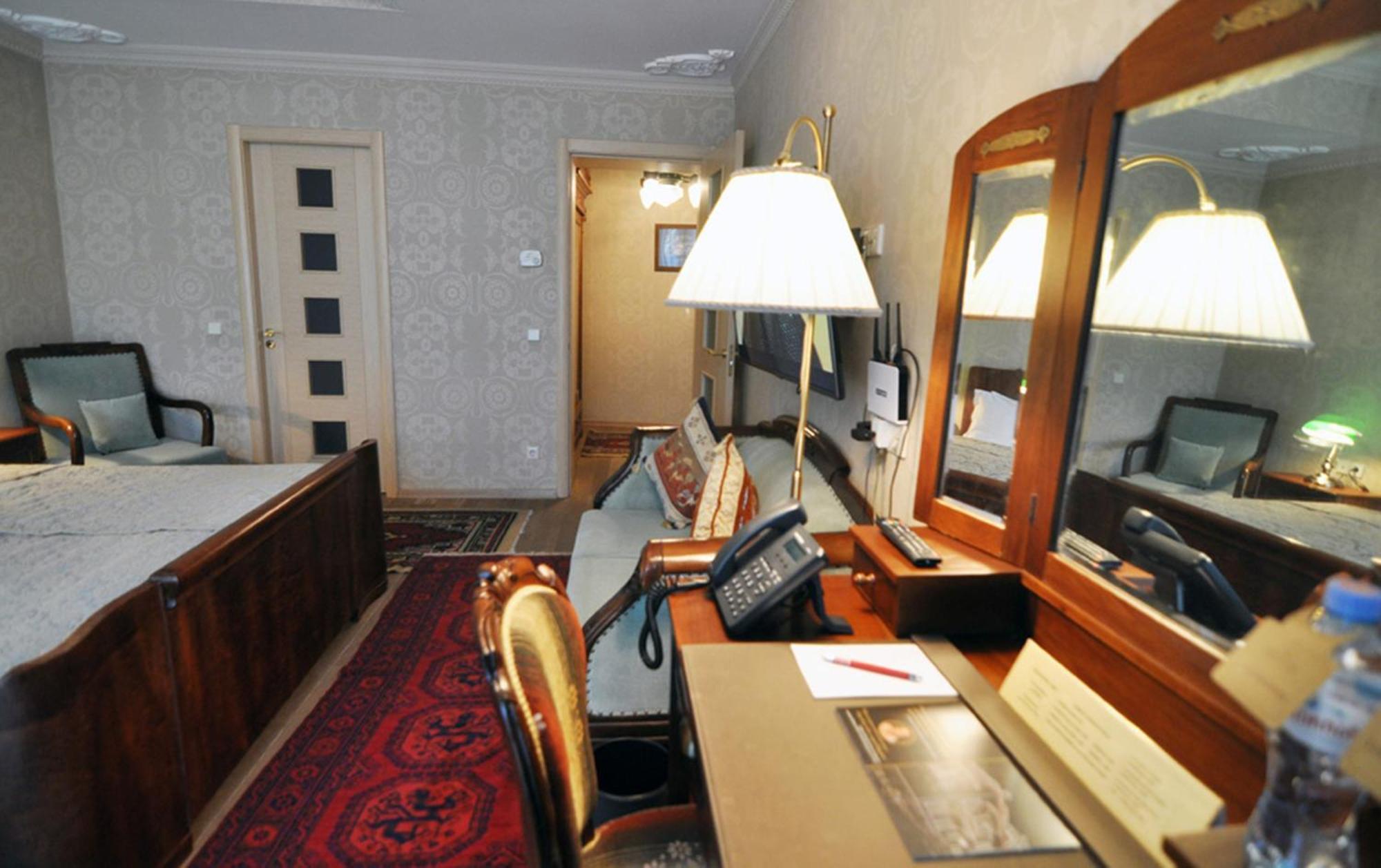 Vinotel Boutique Hotel Tbilisi Værelse billede